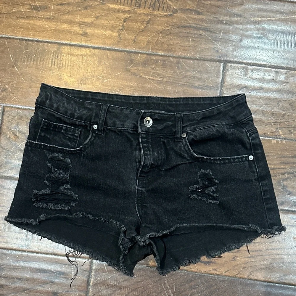 Empyre‎ Black Ripped Jean Shorts